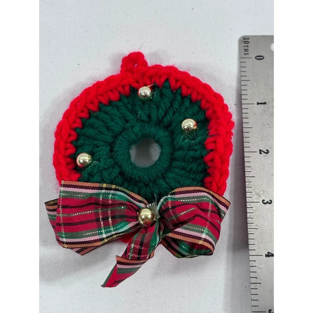 Handmade Vintage Crochet Christmas Wreath Ornament Red Green Plaid Bow 3.5 Inch